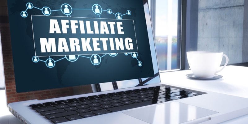 Why is tracking software important in affiliate marketing?