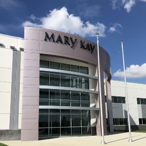 Mary Kay Encourages Young Entrepreneurs Through World Series of Innovation Challenge